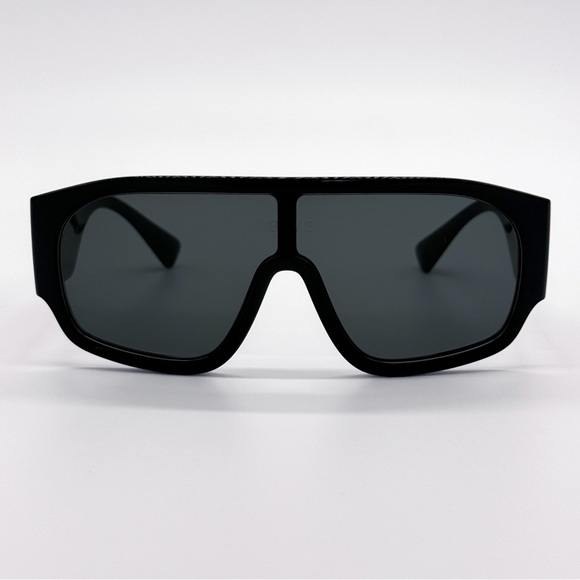 NEW VERSACE VE4439 GB1/87 OVERSIZED MOD 4439 BLACK VE4439 GB187 WOMEN SUNGLASSES main image 5